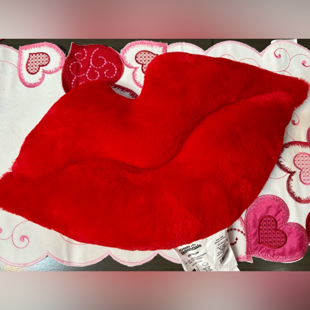 Valentine’s Day red lips kiss throw pillow